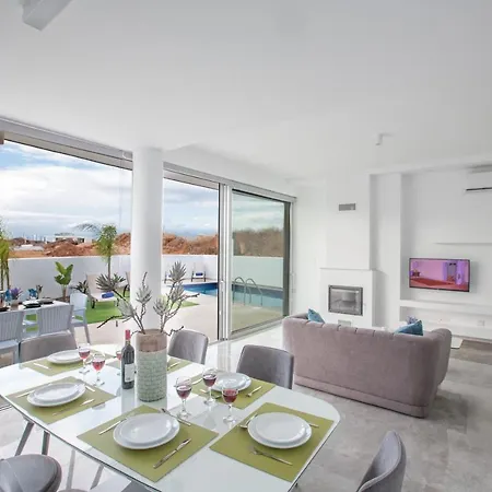 Olivine Pearl Protaras