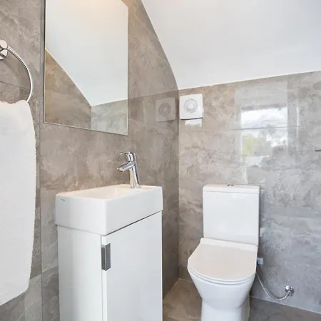 Olivine Pearl Protaras