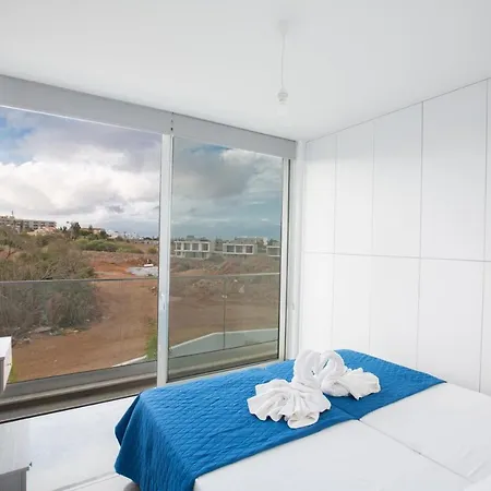 Olivine Pearl Protaras