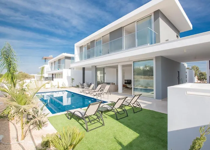 Olivine Pearl Vilă Protaras