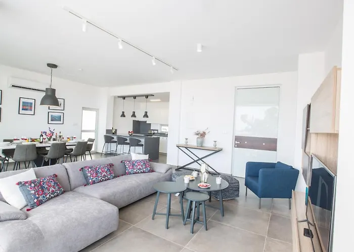 Olivine Pearl Villa Protaras