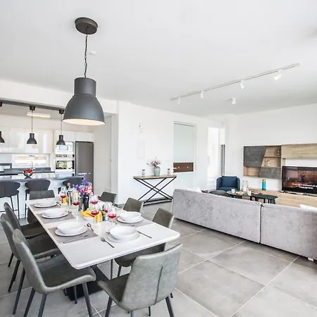 Olivine Pearl Villa *