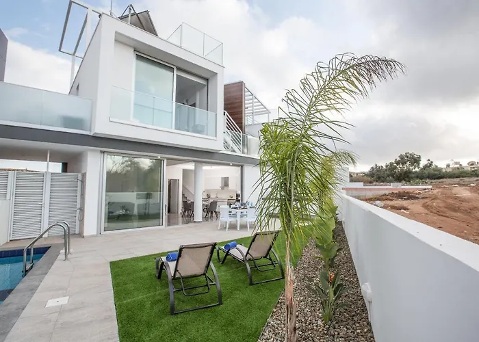 Olivine Pearl Protaras